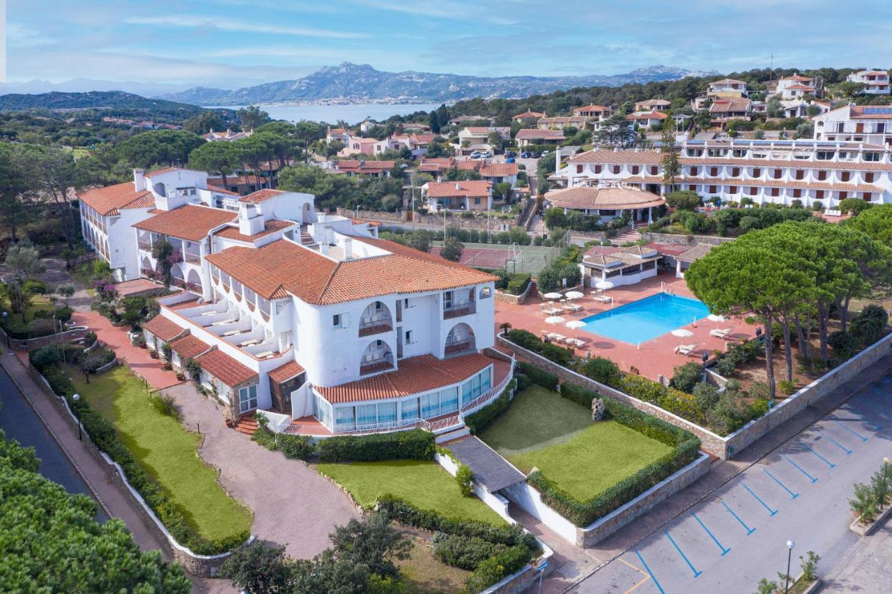 Club Hotel Cormorano Baja Sardinia Exterior photo